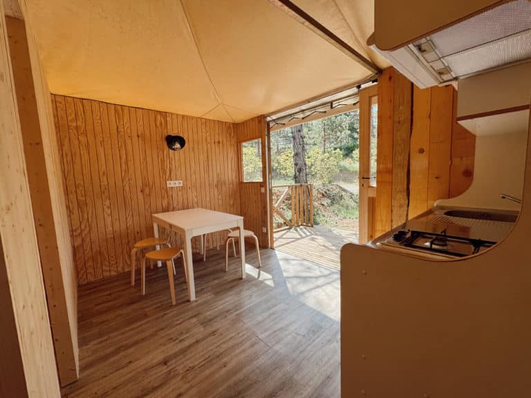 Intérieur hébergement "Lodge Innature"